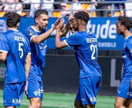 杀疯了！欧洲二级联赛拼杀激烈：14队抢意甲门票，沙尔克一只脚踏回德甲