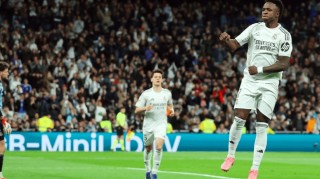 豪门悲喜夜：皇马4-1登顶 利物浦3-0晋级 国米3-2绝杀尤文13轮12胜