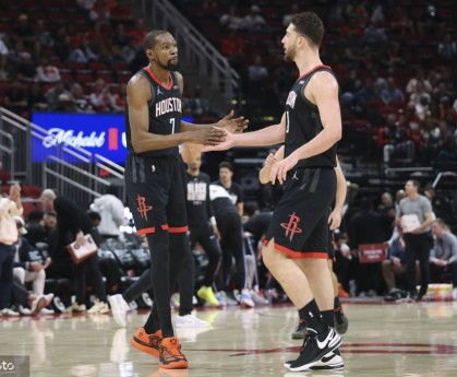 申京26+13+11谢泼德28分 杜兰特21+5火箭大胜国王