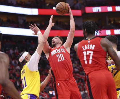 12秒丢6分！火箭连续失误葬送胜利 0-3落后濒临出局