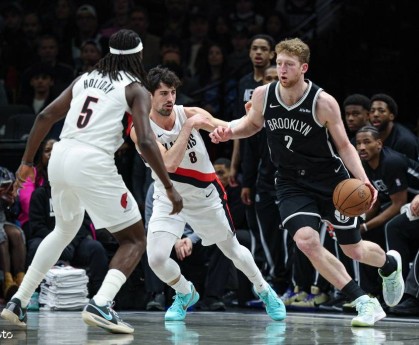 克拉克斯顿12+11克林根14+11 篮网不敌开拓者