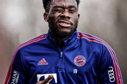 年薪2000万欧！德媒曝曼联将签拜仁边后卫，阿方索续约仅1年或离队