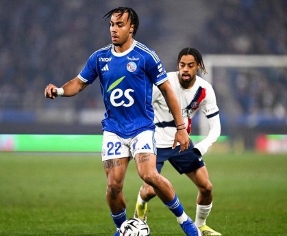 法甲榜首再度易主，巴黎圣日耳曼以2-1力克斯特拉斯堡重回榜首