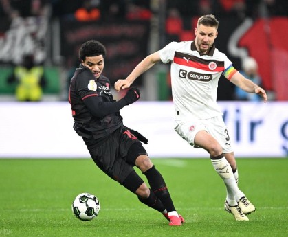 随着圣保利0-3，德国杯四强率先诞生一席：德甲第6昂首晋级