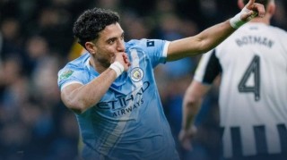 足坛一夜动态：国米8连斩都灵晋级决赛，曼城5-1纽卡宣战阿森纳