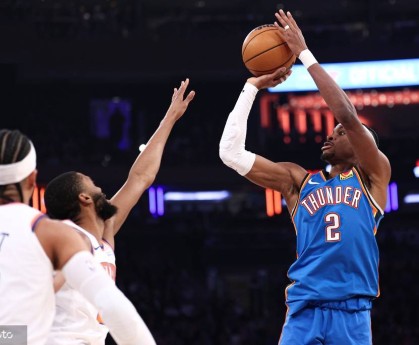 历史近在眼前！亚历山大连续124场20+ 距登顶只差3场