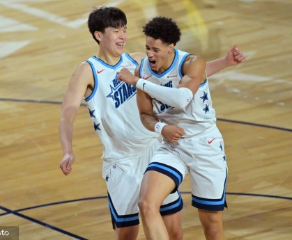 杨翰森：最爱一球当然是三分 最有趣是推广中式英语